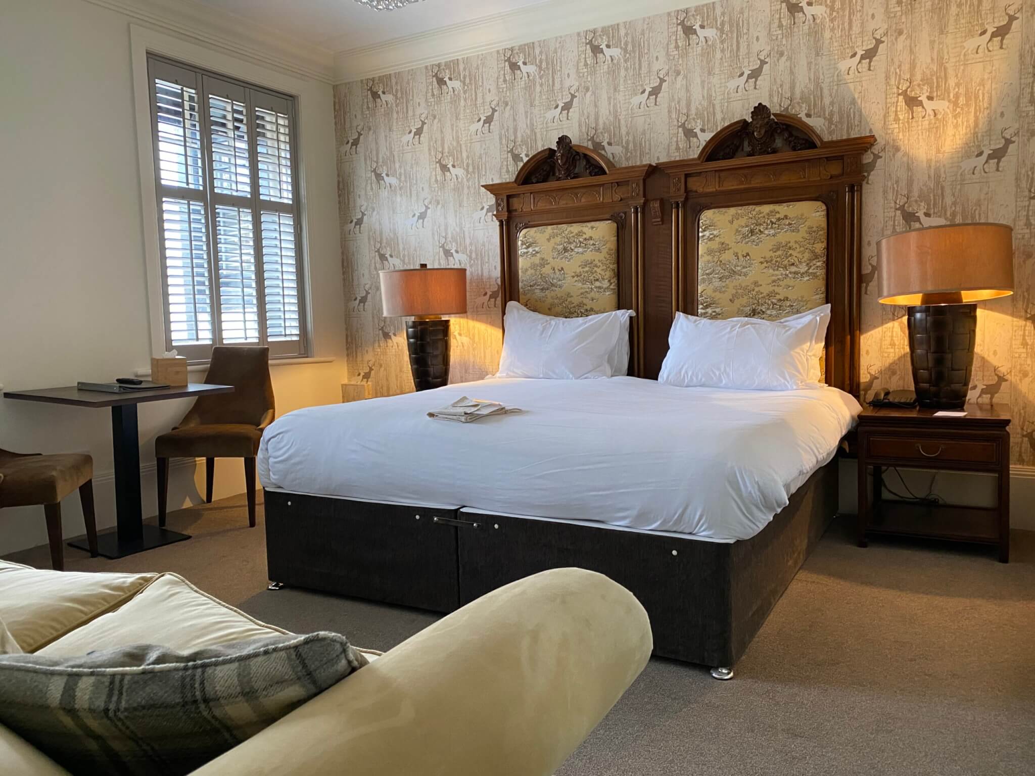 hotel bedrooms forest park scaled