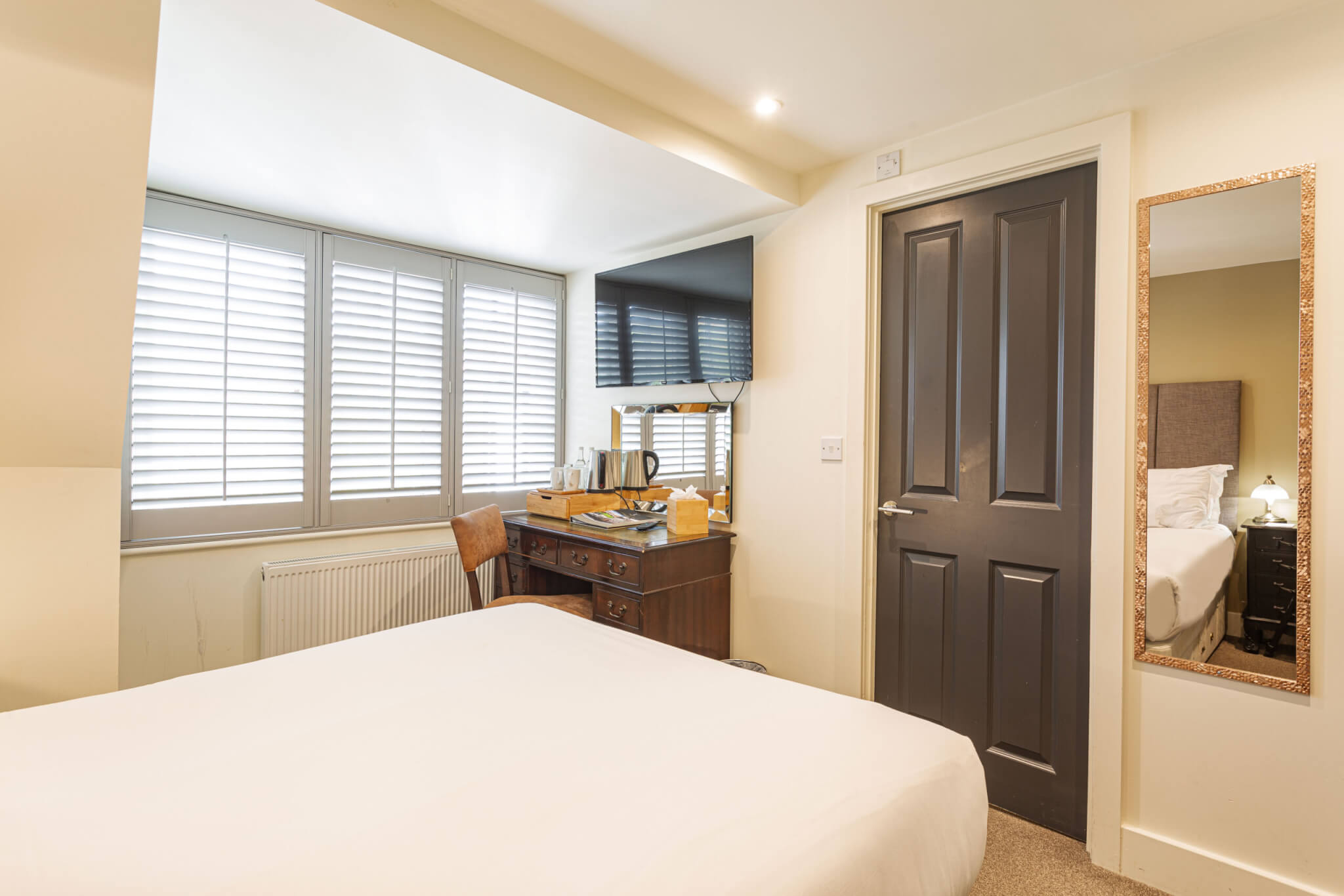 Forest Park Hotel Classic Small Double Room Bedroom scaled