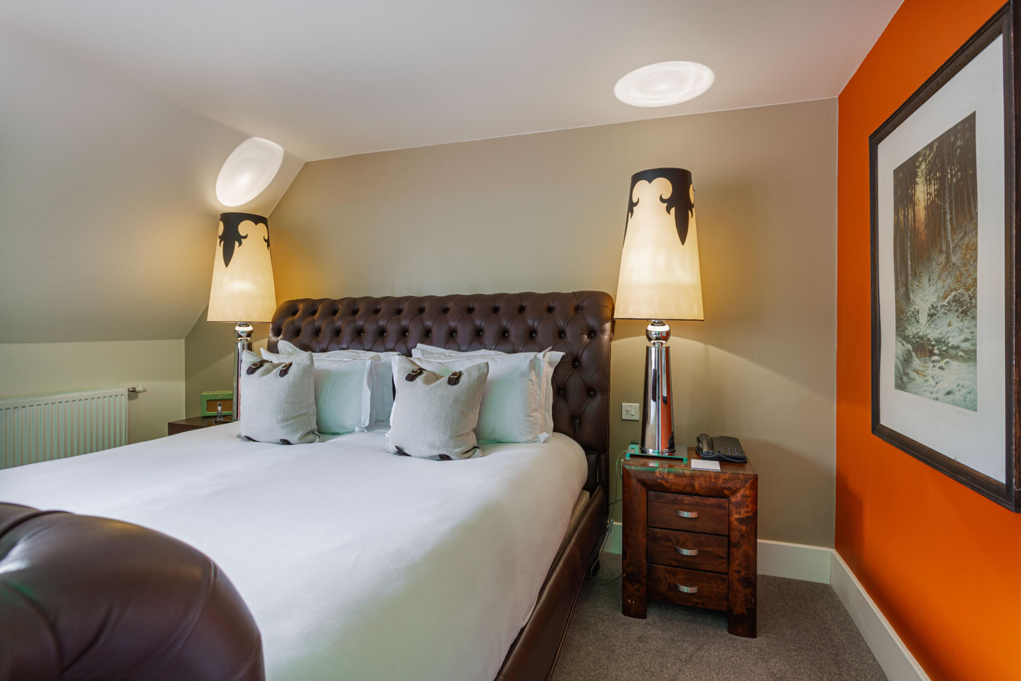 Forest Park Hotel Deluxe Suite Bed scaled